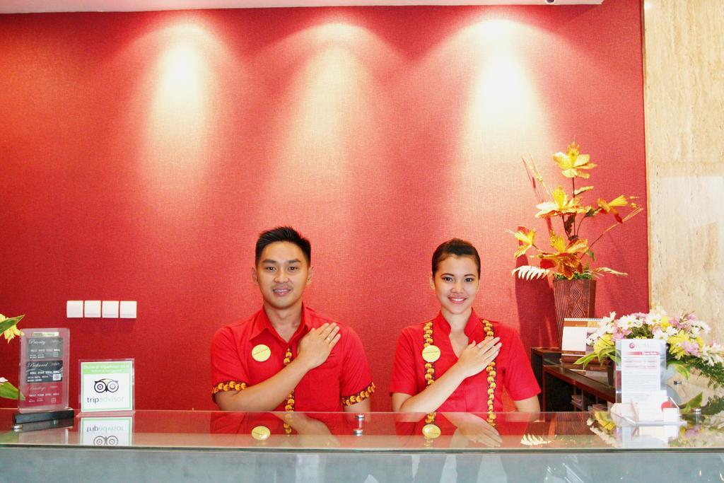 @Hom Premiere Cilacap Buitenkant foto
